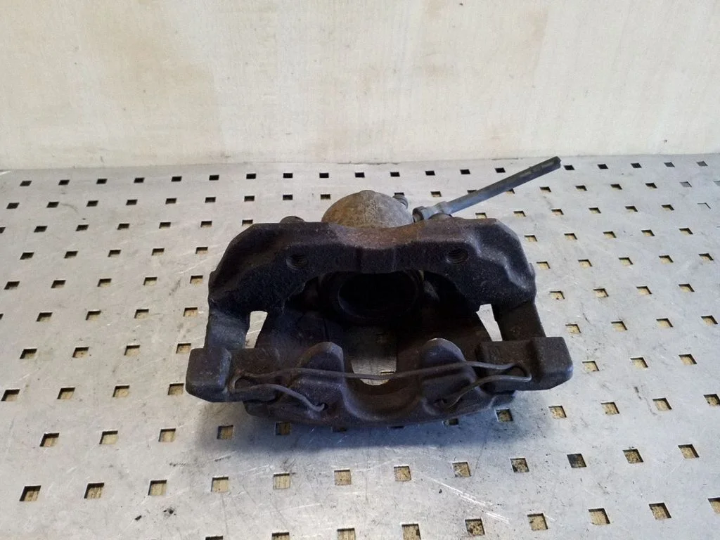 Front brake caliper – Ford Focus (2010-2017), right