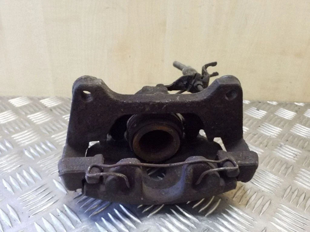 Esimene pidurisadul – vasak