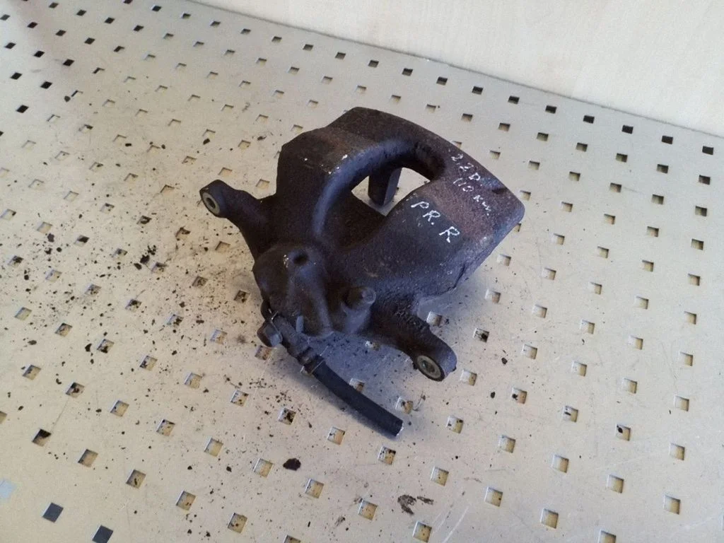 Front brake caliper – right
