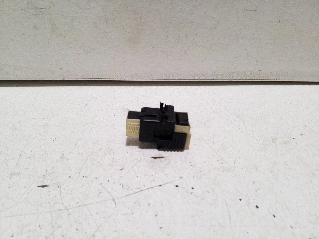 Brake pedal sensor switch – BMW X6M F86 (2015-2018)