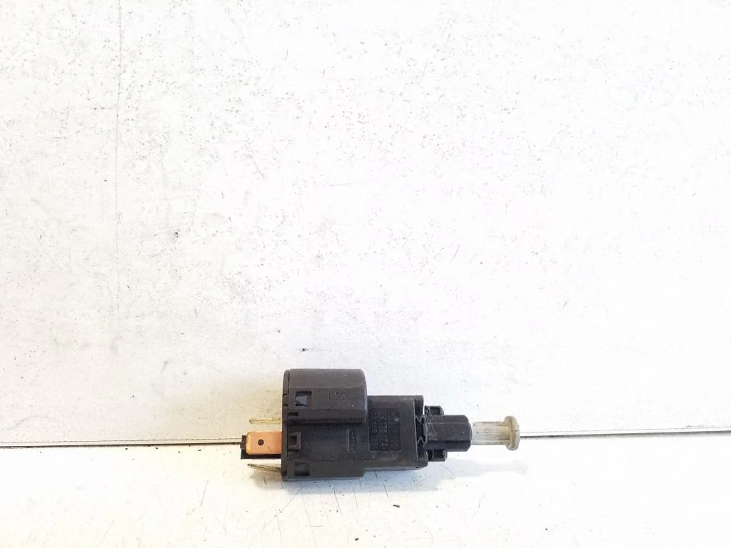 Brake pedal sensor switch 09175172