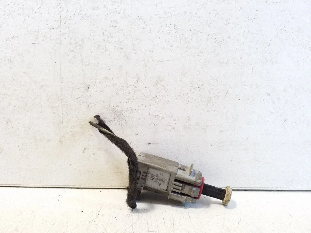 Brake pedal sensor switch 09185907