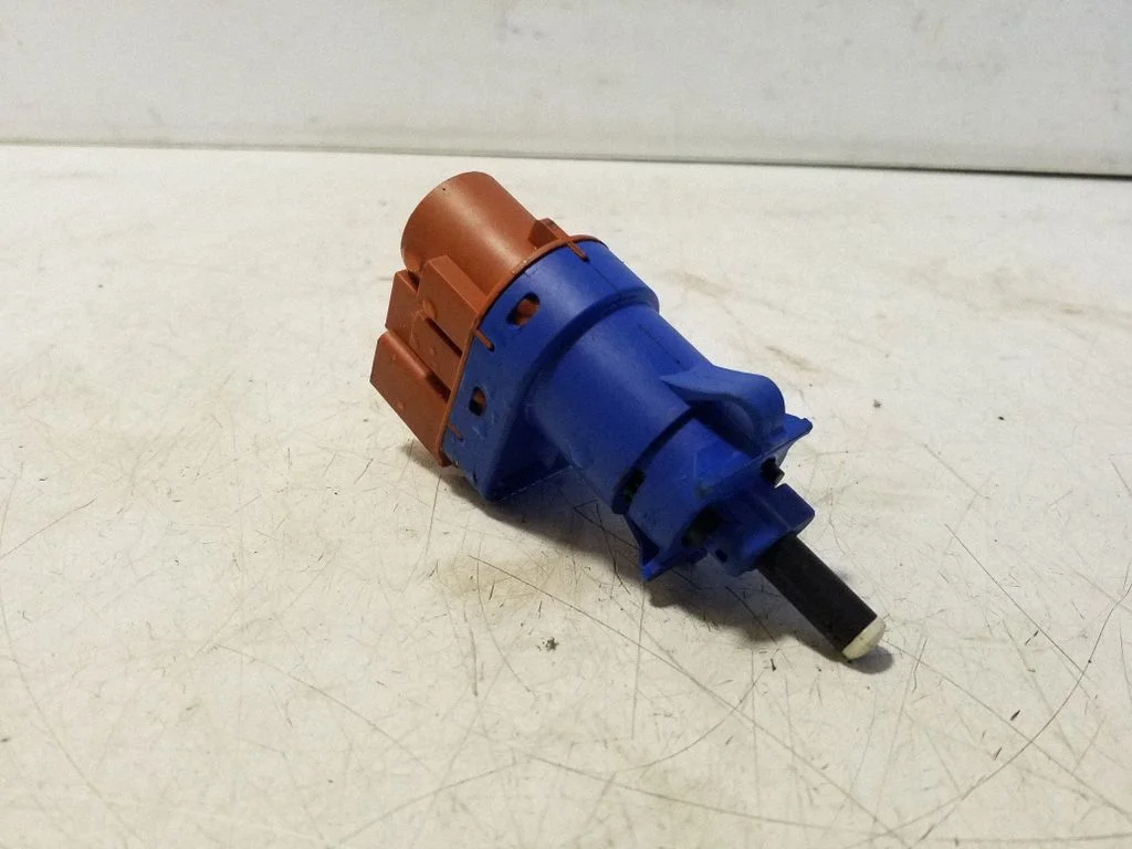 Brake pedal sensor switch 50512681