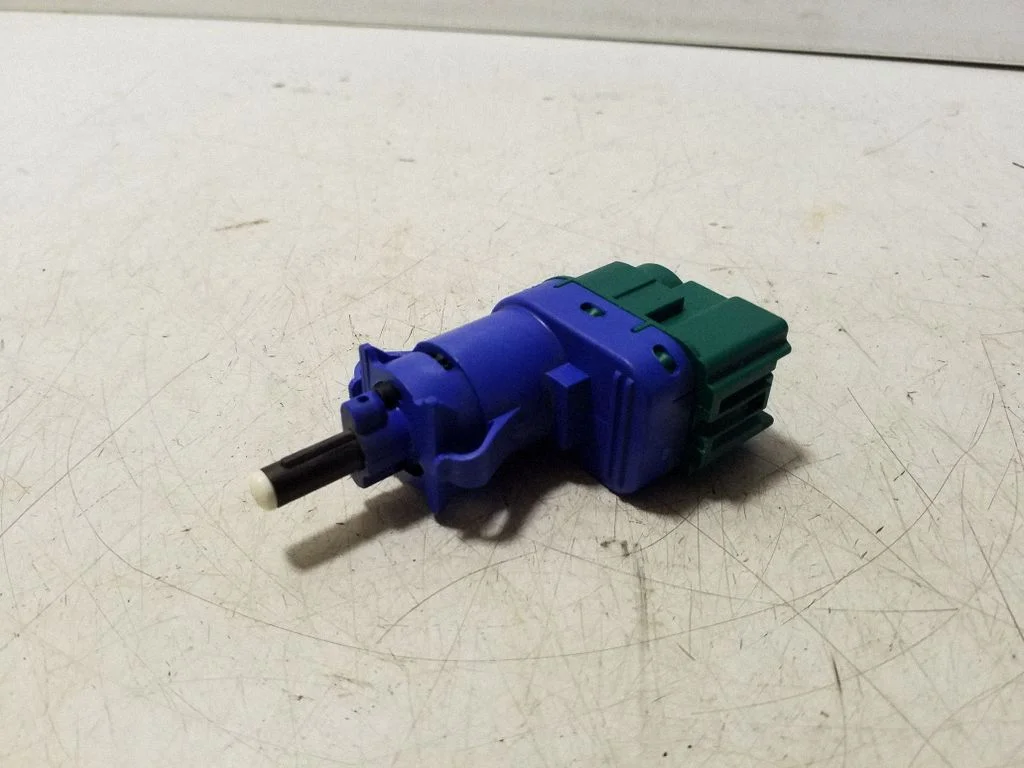 Brake pedal sensor switch – Land Rover Discovery Sport (2014-)
