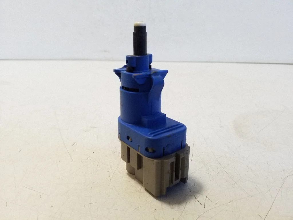 Brake pedal sensor switch 8T4T9G854AA