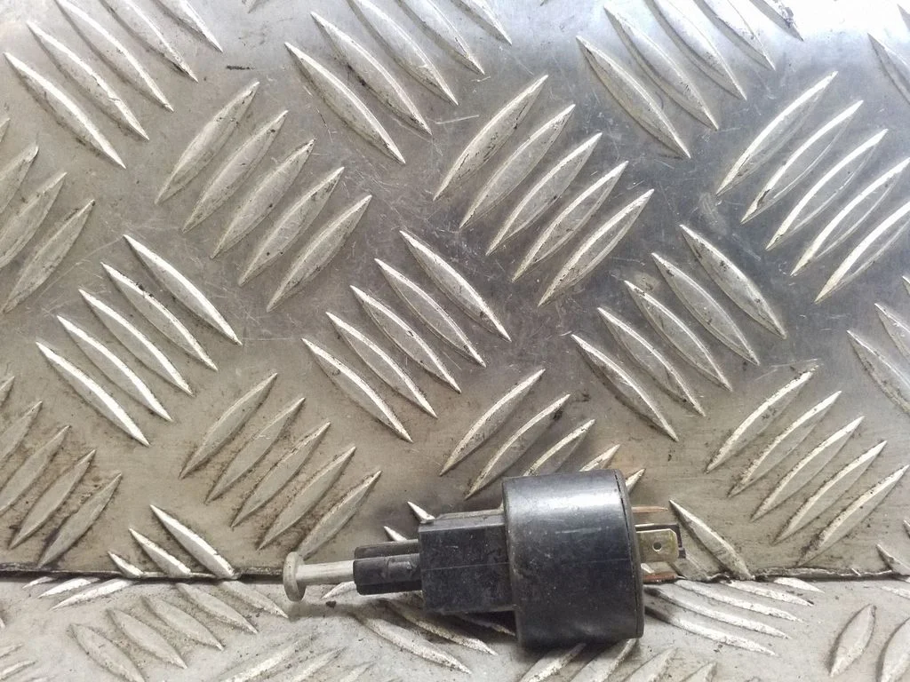 Bremžu pedāļa sensors 09132299