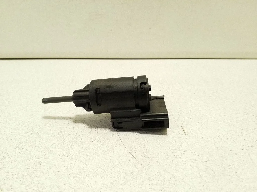 Brake pedal sensor switch – Bentley Continental (2003-2017)