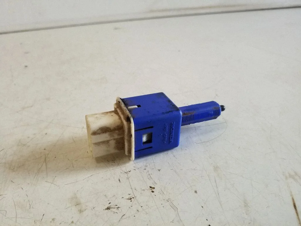 Brake pedal sensor switch M49351