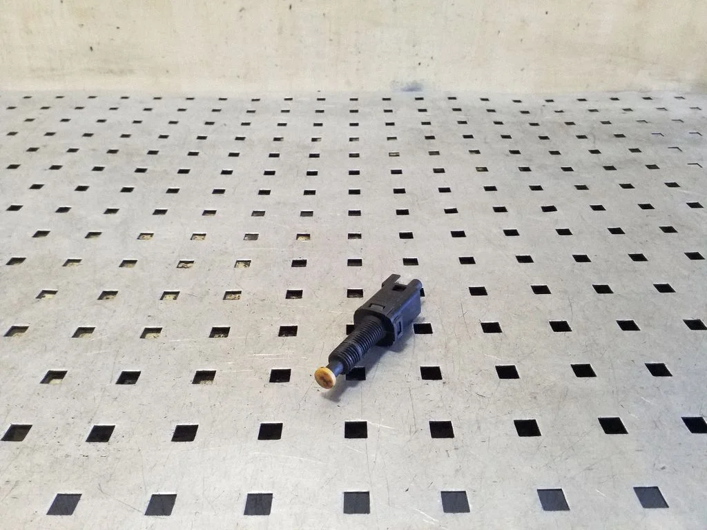 Brake pedal sensor switch 811907343B