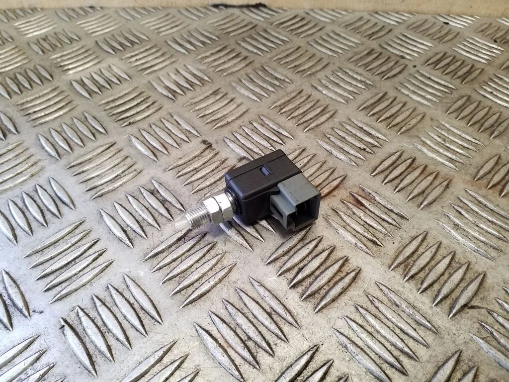 Brake pedal sensor switch