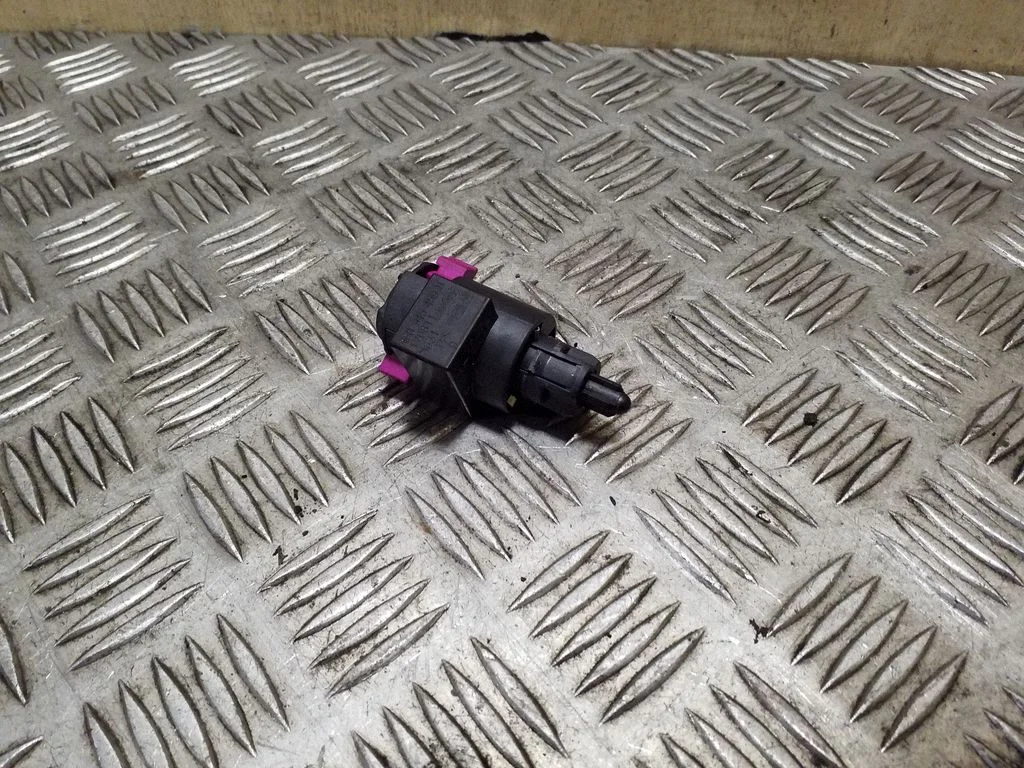 Brake pedal sensor switch 4F0945459B