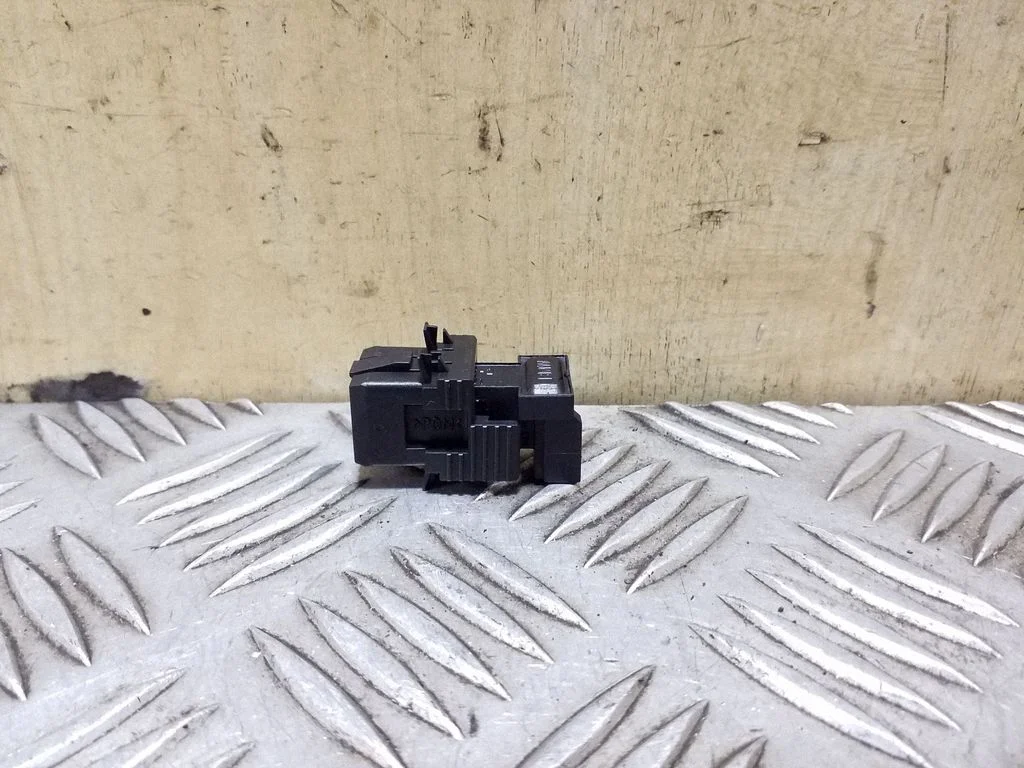 Brake pedal sensor switch 31468896