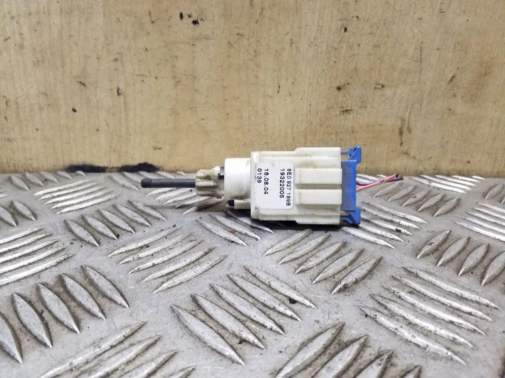 Brake pedal sensor switch 8E0927189B