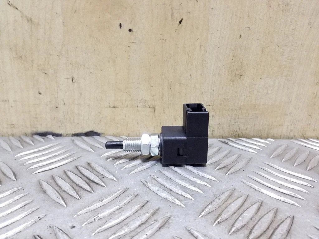 Brake pedal sensor switch