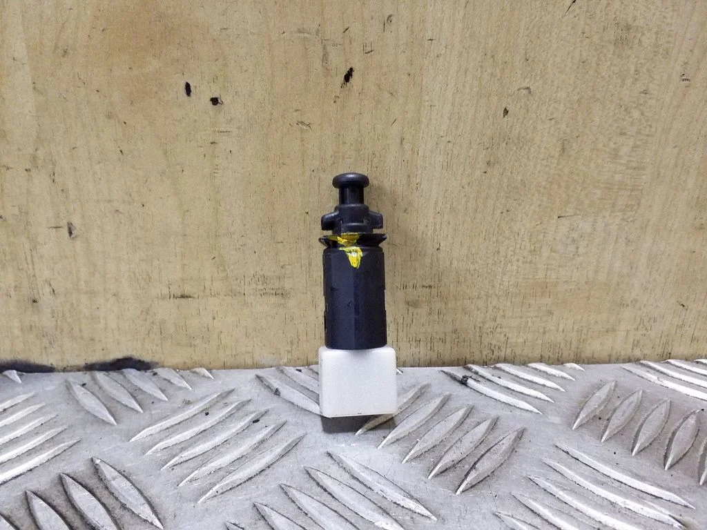 Brake pedal sensor switch