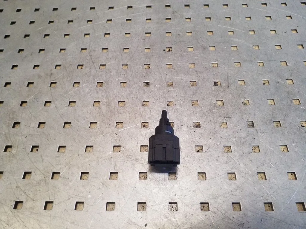 Bremžu pedāļa sensors 330503