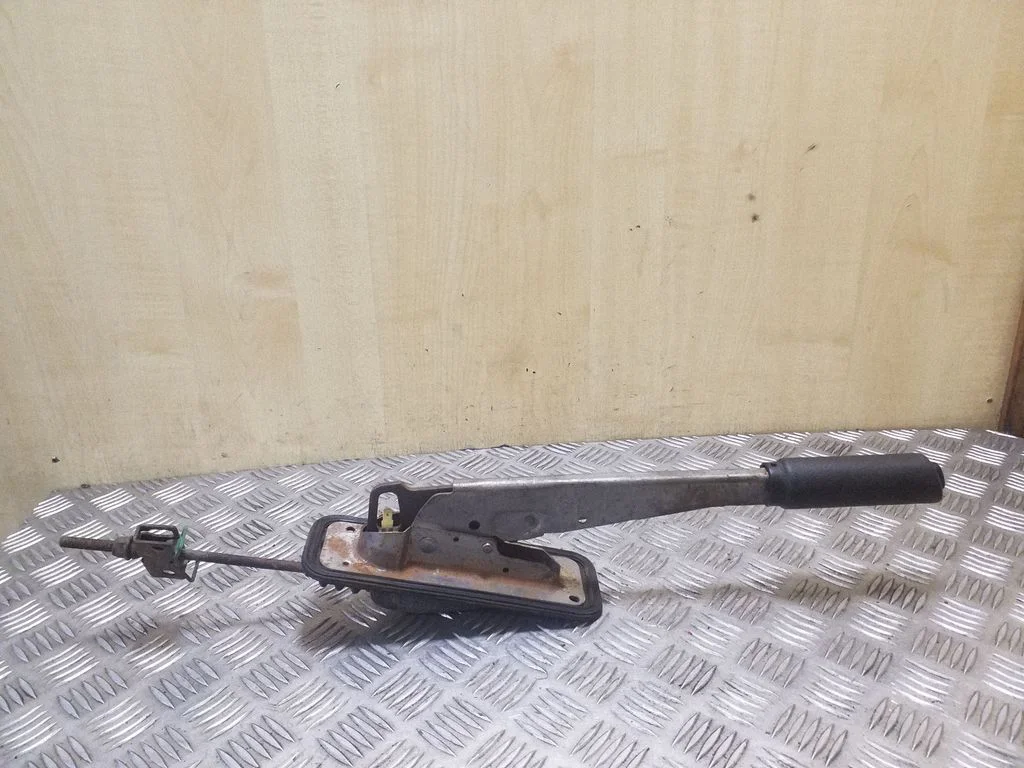 Handbrake/parking brake lever assembly – Renault Scenic I (1996-2003)