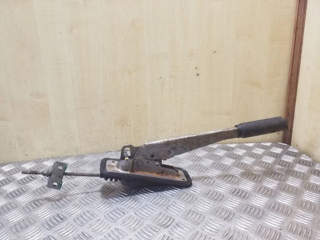 Handbrake/parking brake lever assembly – Renault Scenic I (1996-2003)
