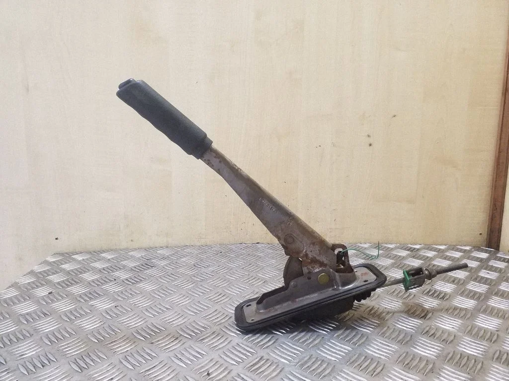 Handbrake/parking brake lever assembly – Renault Scenic I (1996-2003)