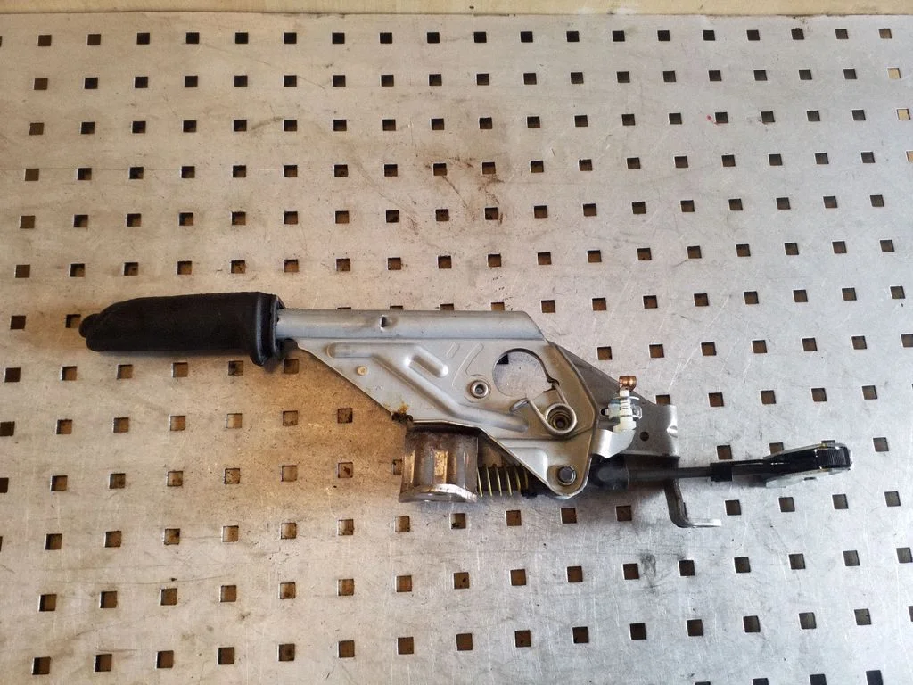 Handbrake/parking brake lever assembly – BMW 3 Series F30 F35 F31 (2012-2018)