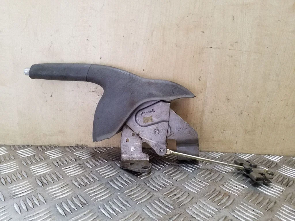 Handbrake/parking brake lever assembly