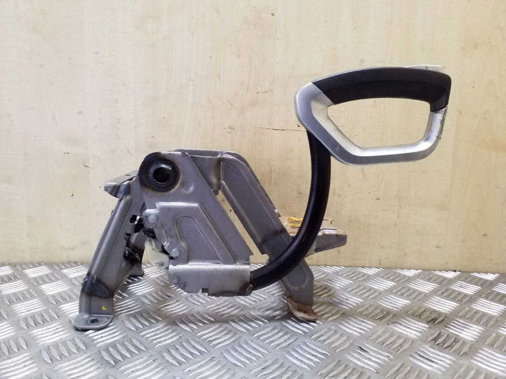 Handbrake/parking brake lever assembly
