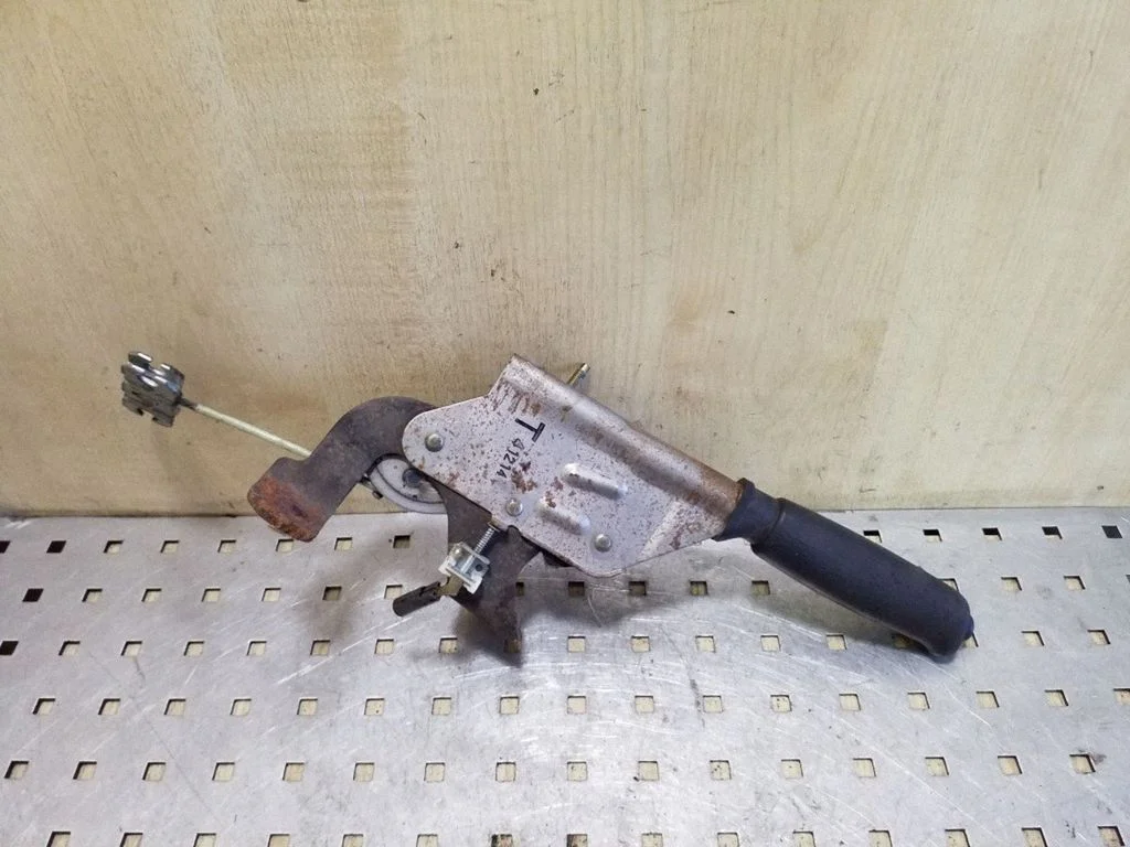 Handbrake/parking brake lever assembly – Subaru Forester SG (2003-2005)