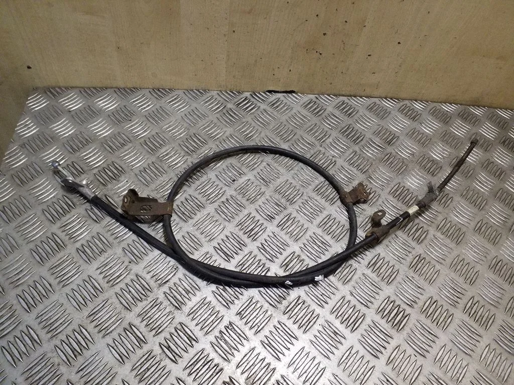 Handbrake/parking brake wiring cable – left