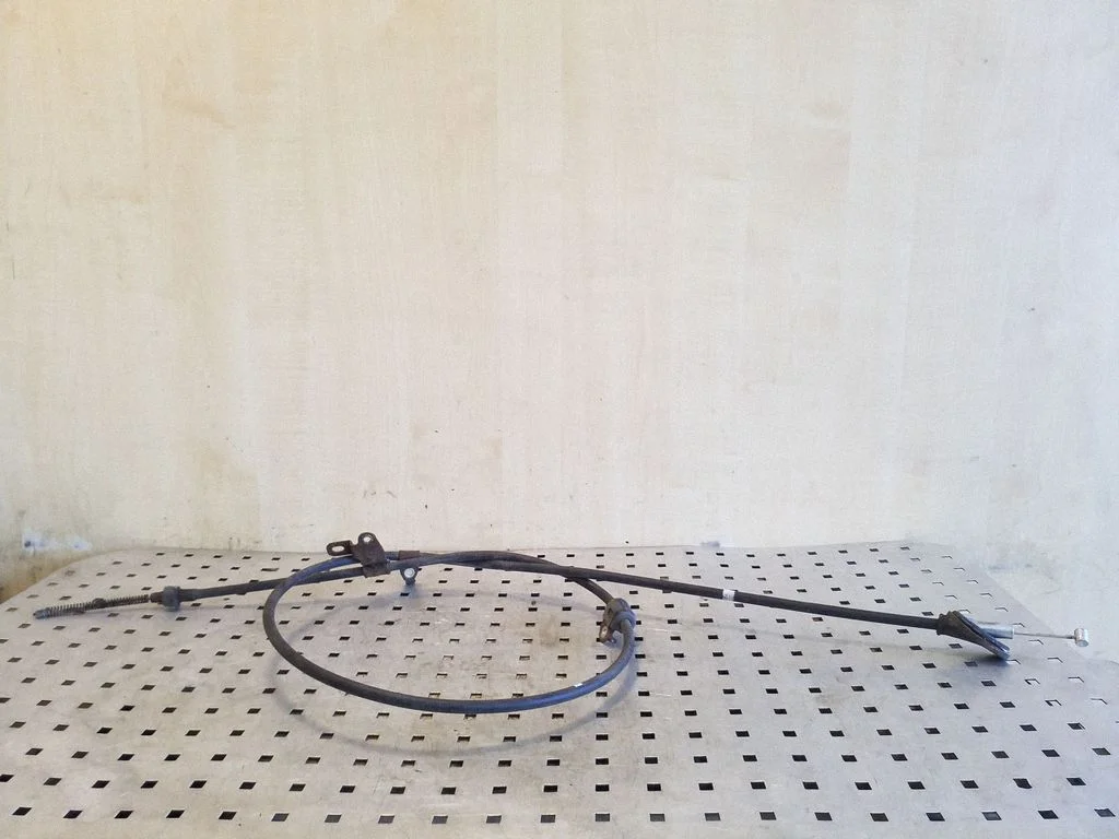Handbrake/parking brake wiring cable – left