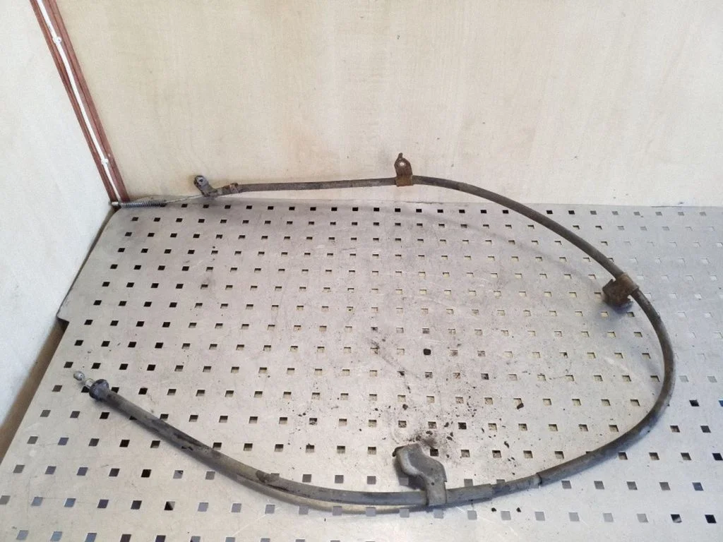 Käsipiduri trossid – Nissan Qashqai+2 (2008-2010), parem