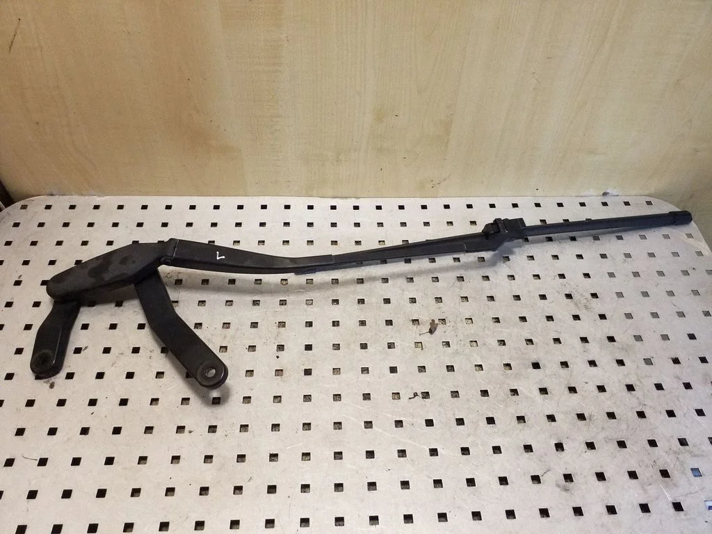 Windshield/front glass wiper blade A2128201044