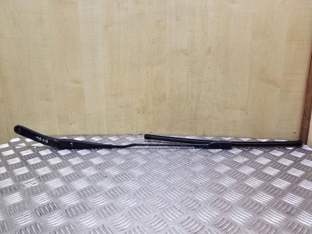 Windshield/front glass wiper blade – Audi A4 Allroad B8 (2008-2016)