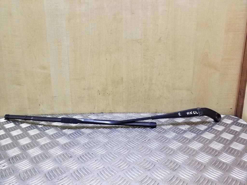 Windshield/front glass wiper blade – Audi A4 Allroad B8 (2008-2016)