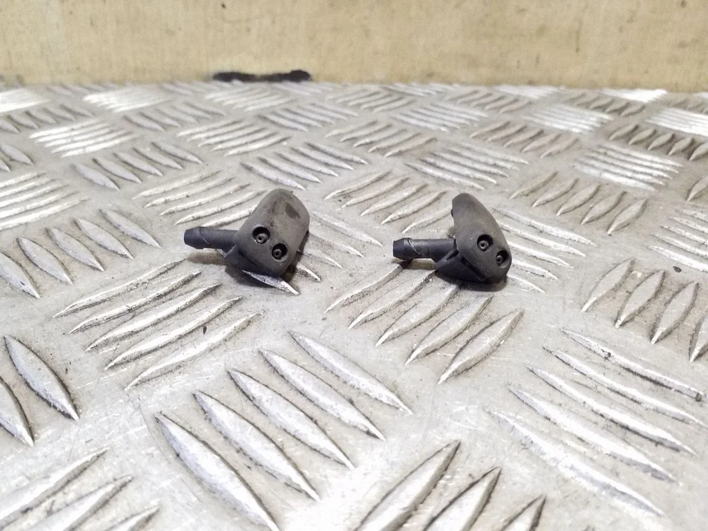 Windshield washer spray nozzle 191955985A
