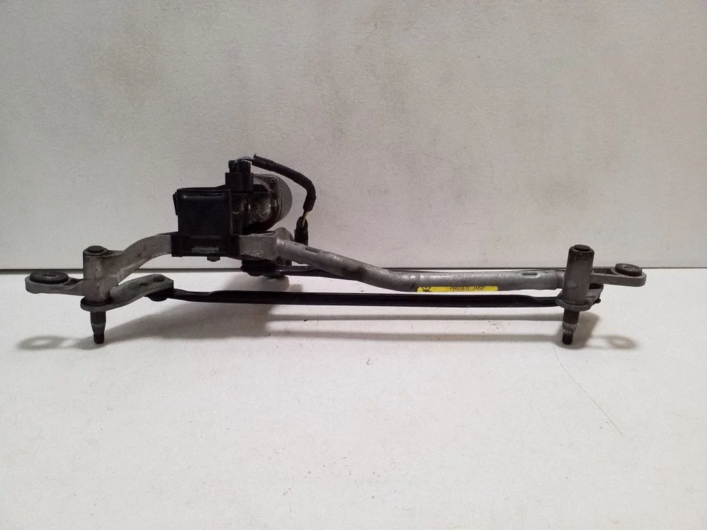Mechanizm wycieraczek z silniczkiem 670007561