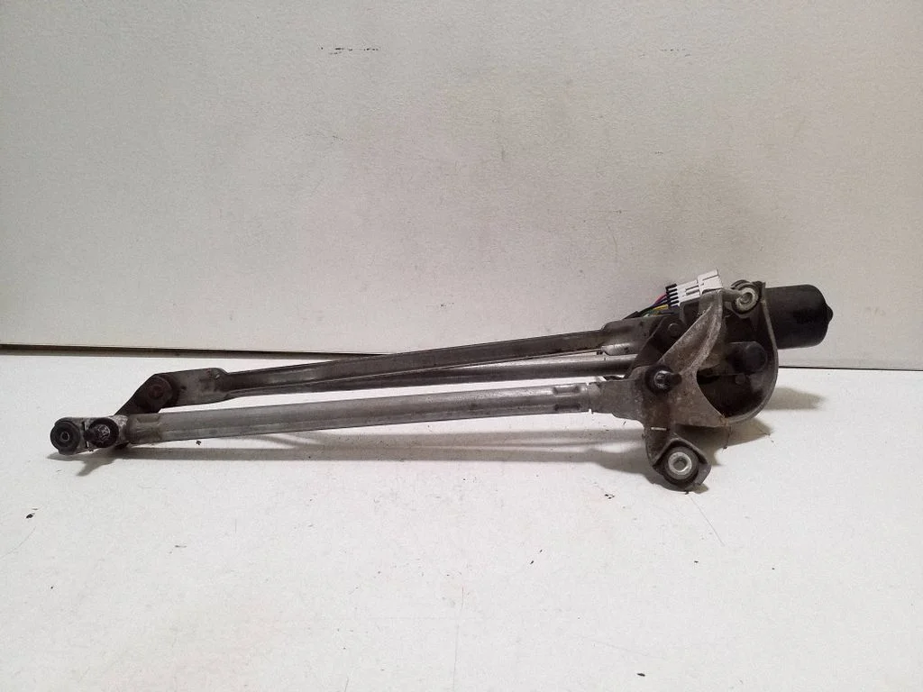 Mechanizm wycieraczek z silniczkiem 102869900B – Tesla Model S (2012-)