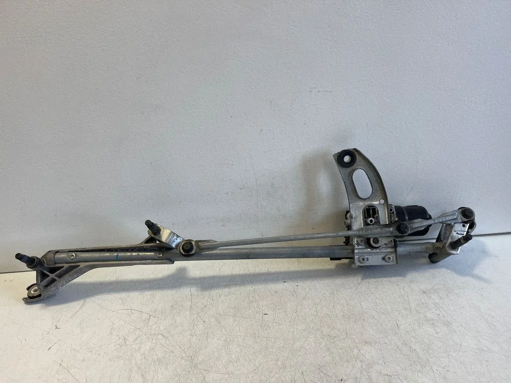Front wiper linkage and motor A2479061502