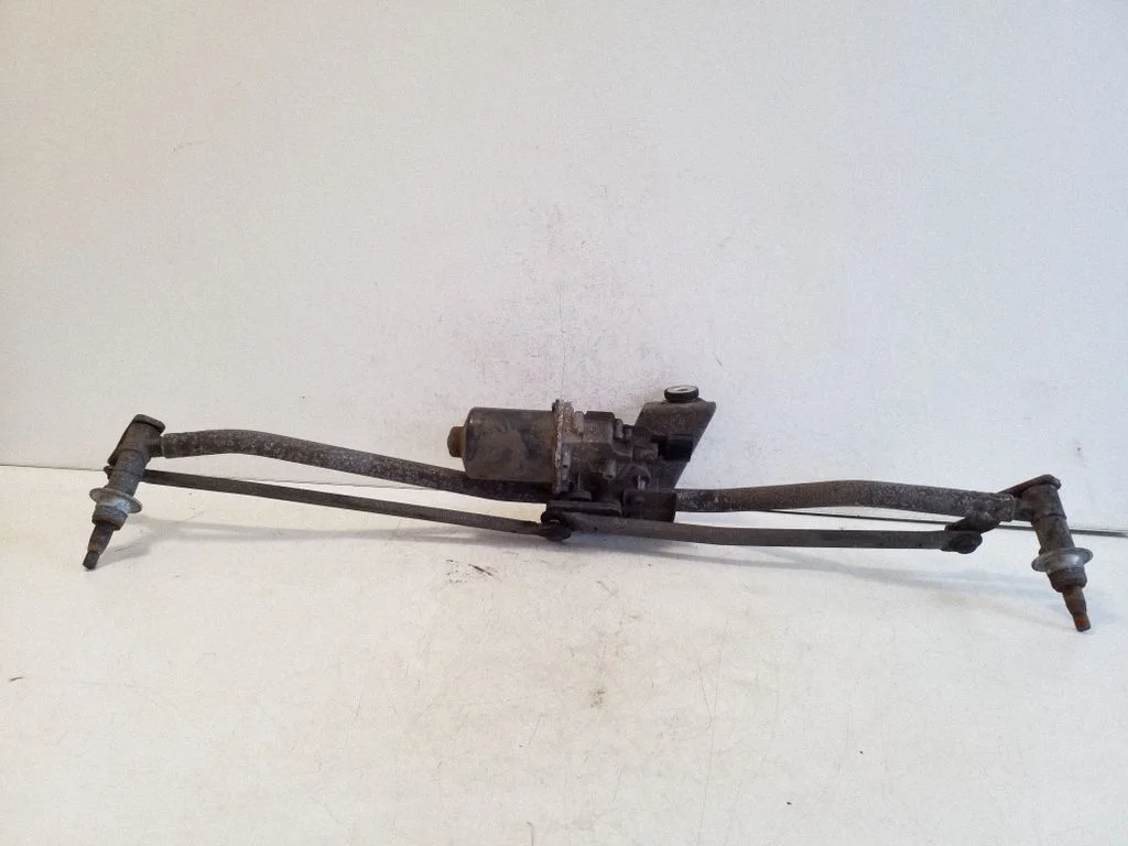 Front wiper linkage and motor – Iveco Daily 6th gen (2014-)