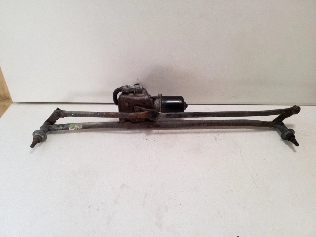 Front wiper linkage and motor – Iveco Daily 5th gen (2011-2014)