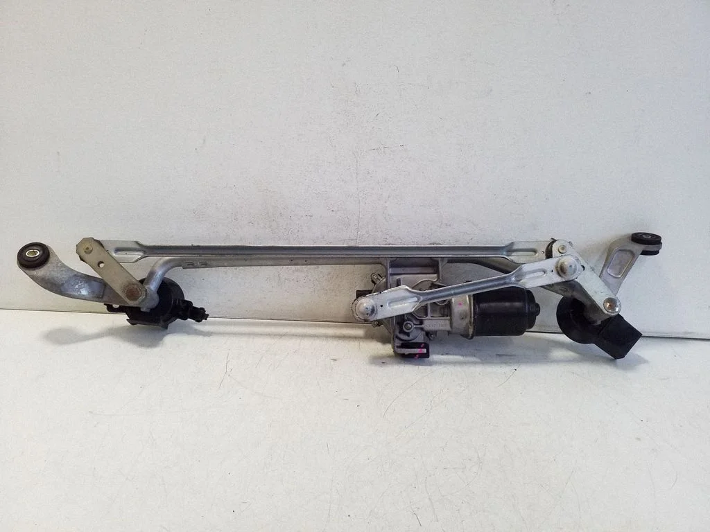 Front wiper linkage and motor 181203B15