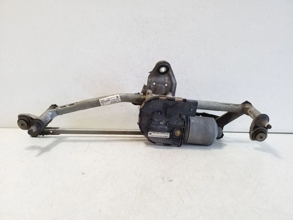 Front wiper linkage and motor 3T2955023