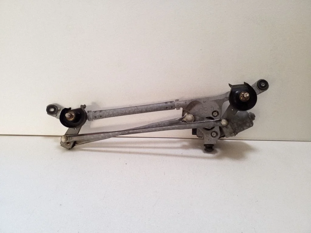 Front wiper linkage and motor 8511078050