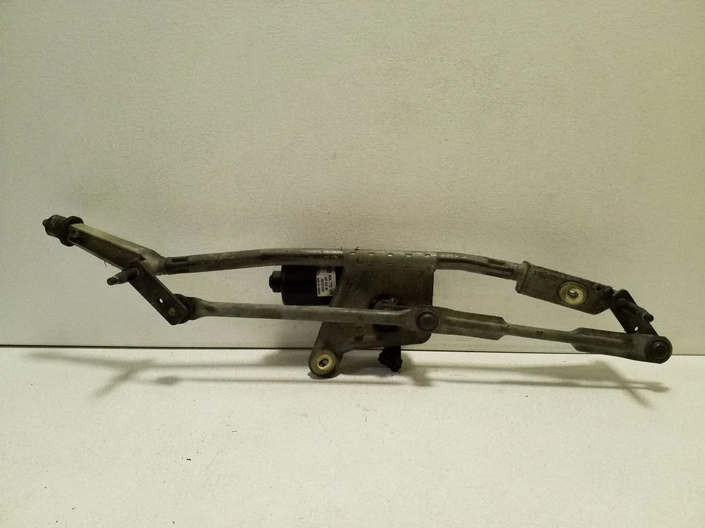Front wiper linkage and motor 8648345