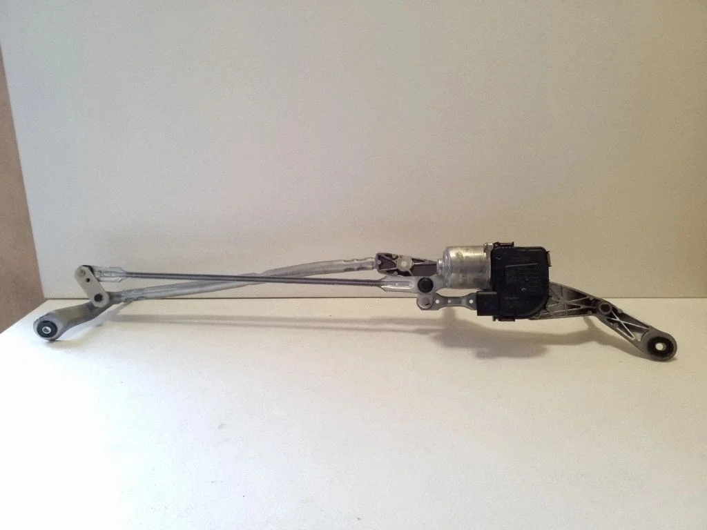Front wiper linkage and motor – Mercedes-Benz GLC-Class C254 (2023-)