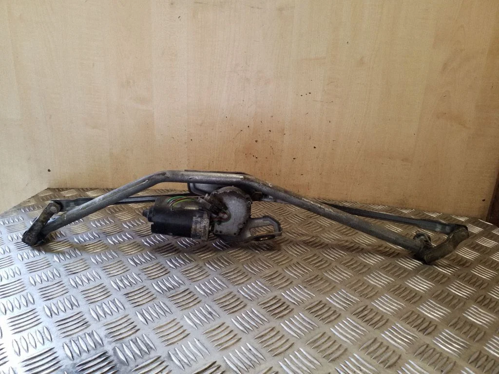 Front wiper linkage and motor 701955603