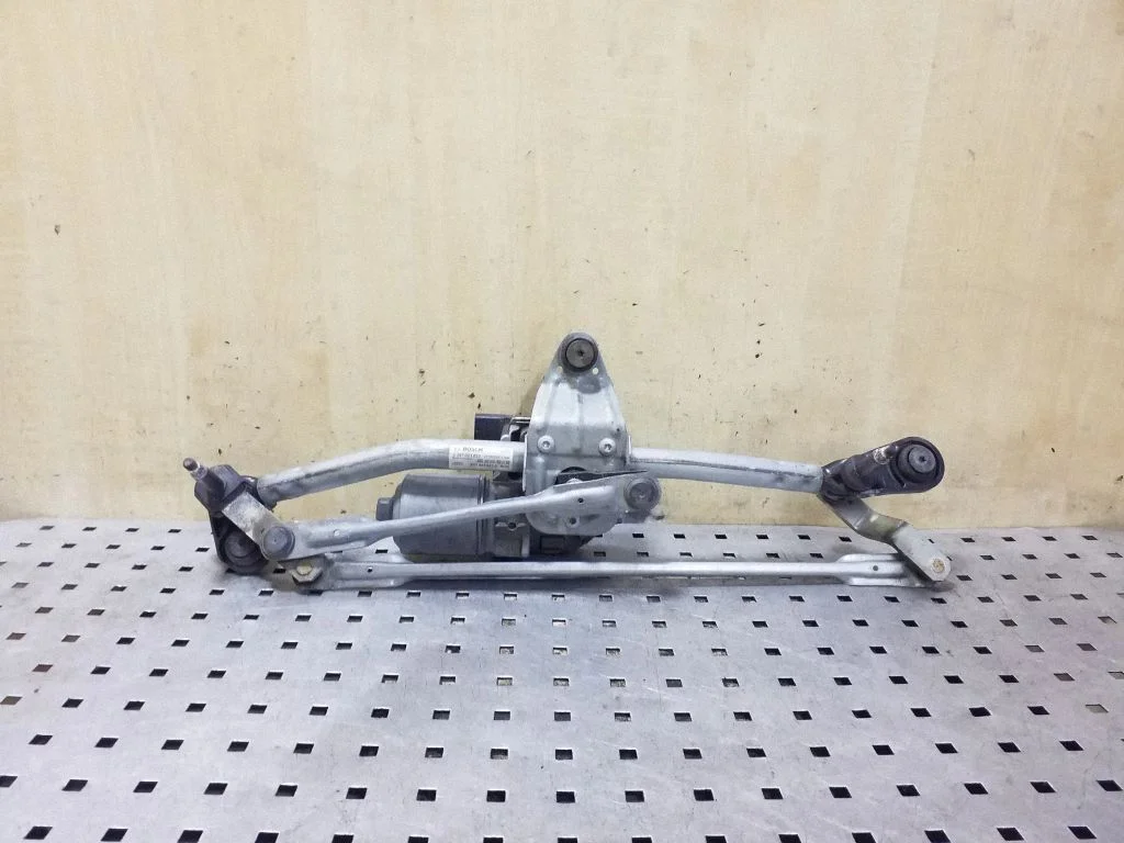 Front wiper linkage and motor 8V1955023D