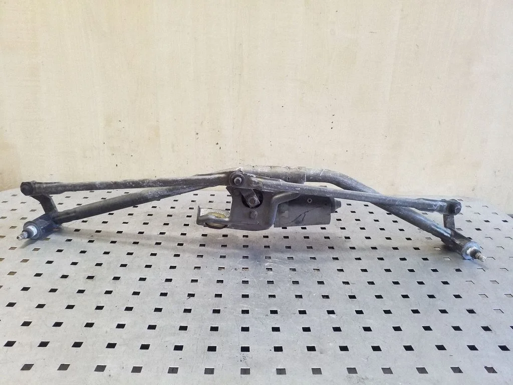 Front wiper linkage and motor 701955113A