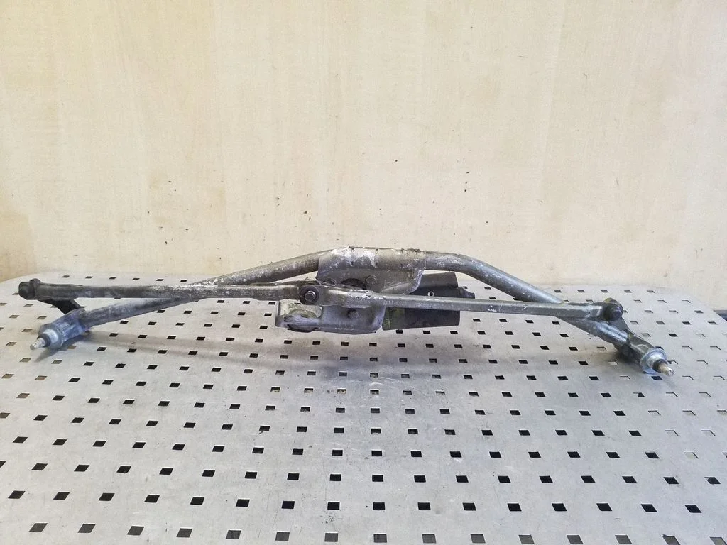 Front wiper linkage and motor 701955113A