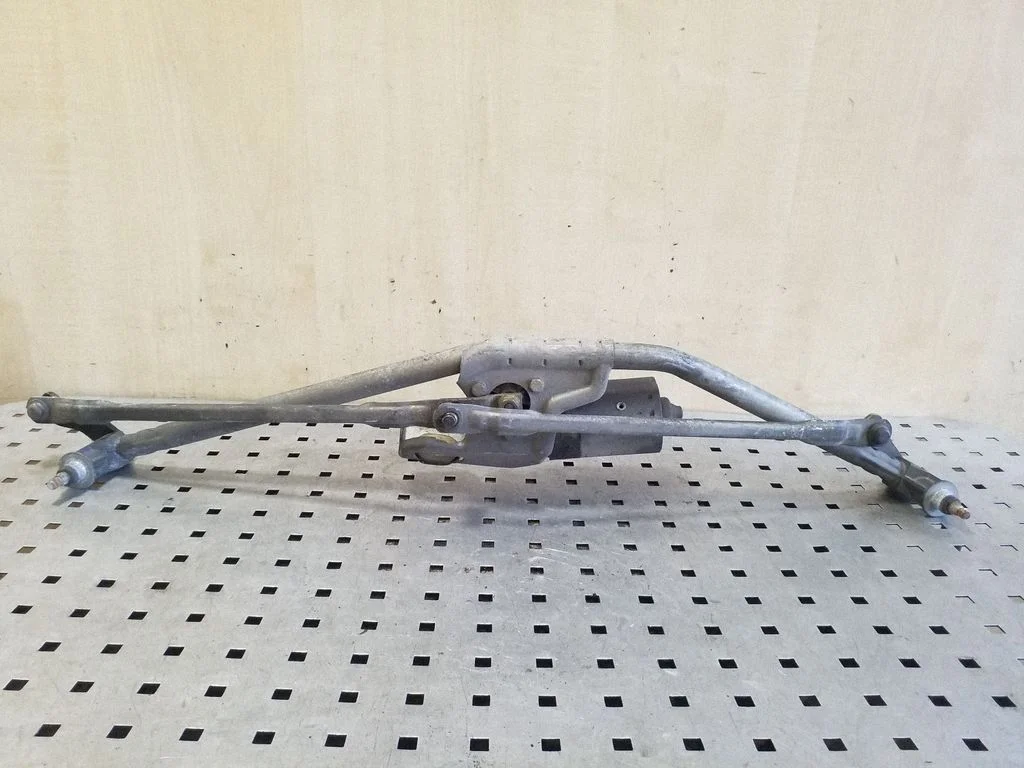 Front wiper linkage and motor 701955113