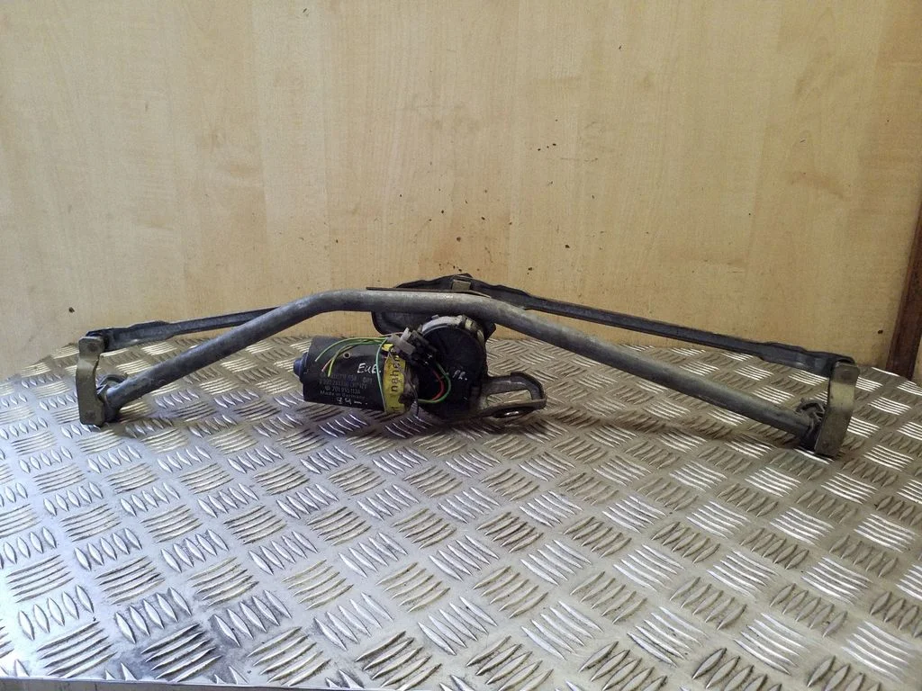 Front wiper linkage and motor 701955603